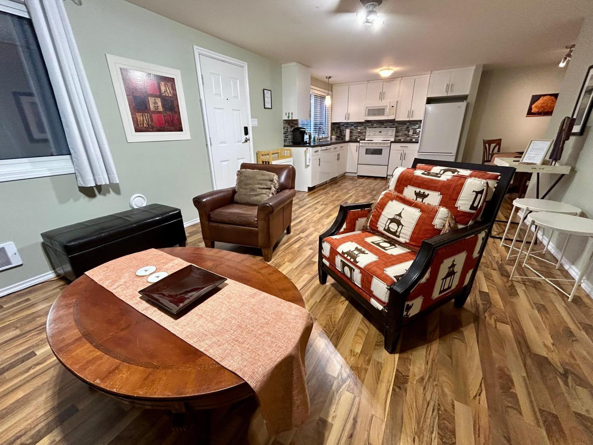 North Nanaimo Gem - Garden-View Room With Private Ensuite Zewnętrze zdjęcie